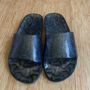 black jelly slides